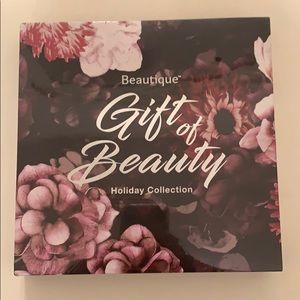 Gift of Beauty Holiday Makeup Palette